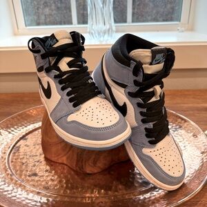 2021 Air Jordan 1 Retro High OG University Blue. Worn twice. Excellent condition